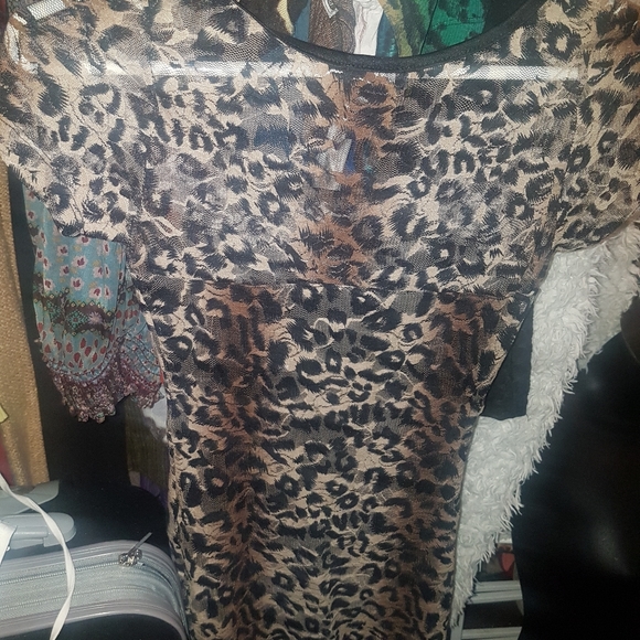 Top - Picture 2 of 2